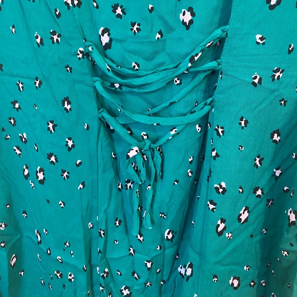 TORRID✨Lace Up Back Challis Tee - Picture 6 of 8